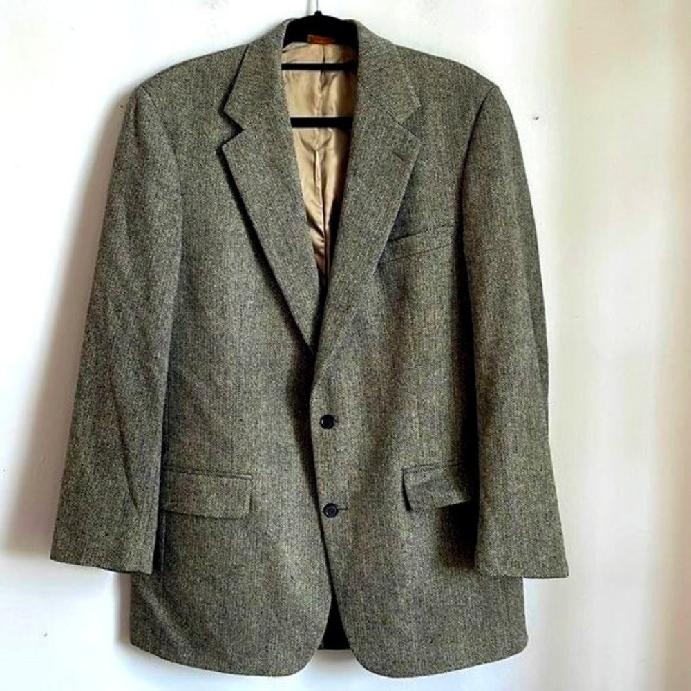Vintage Brooks Brothers 100% pure wool herringbone two button single vent blazer
